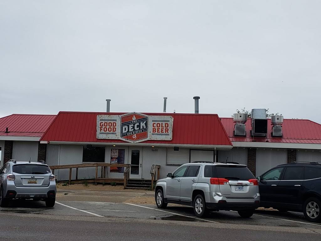 The Deck | restaurant | 1601 Beach St, Muskegon, MI 49441, USA | 2317555022 OR +1 231-755-5022