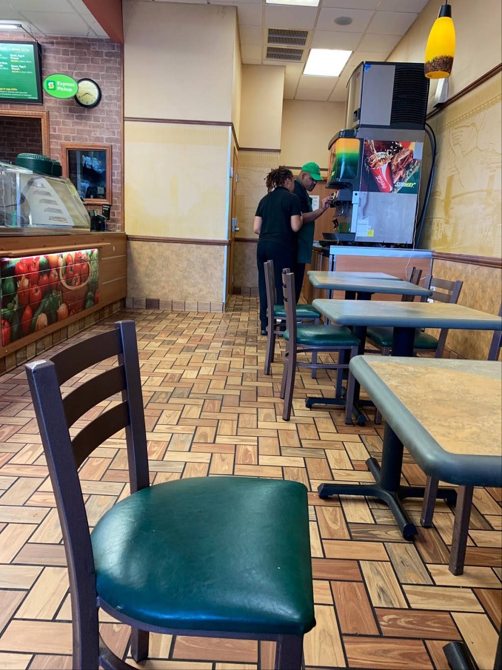 Subway | restaurant | 2394 W Oak Ridge Rd, Orlando, FL 32809, USA | 4079928880 OR +1 407-992-8880
