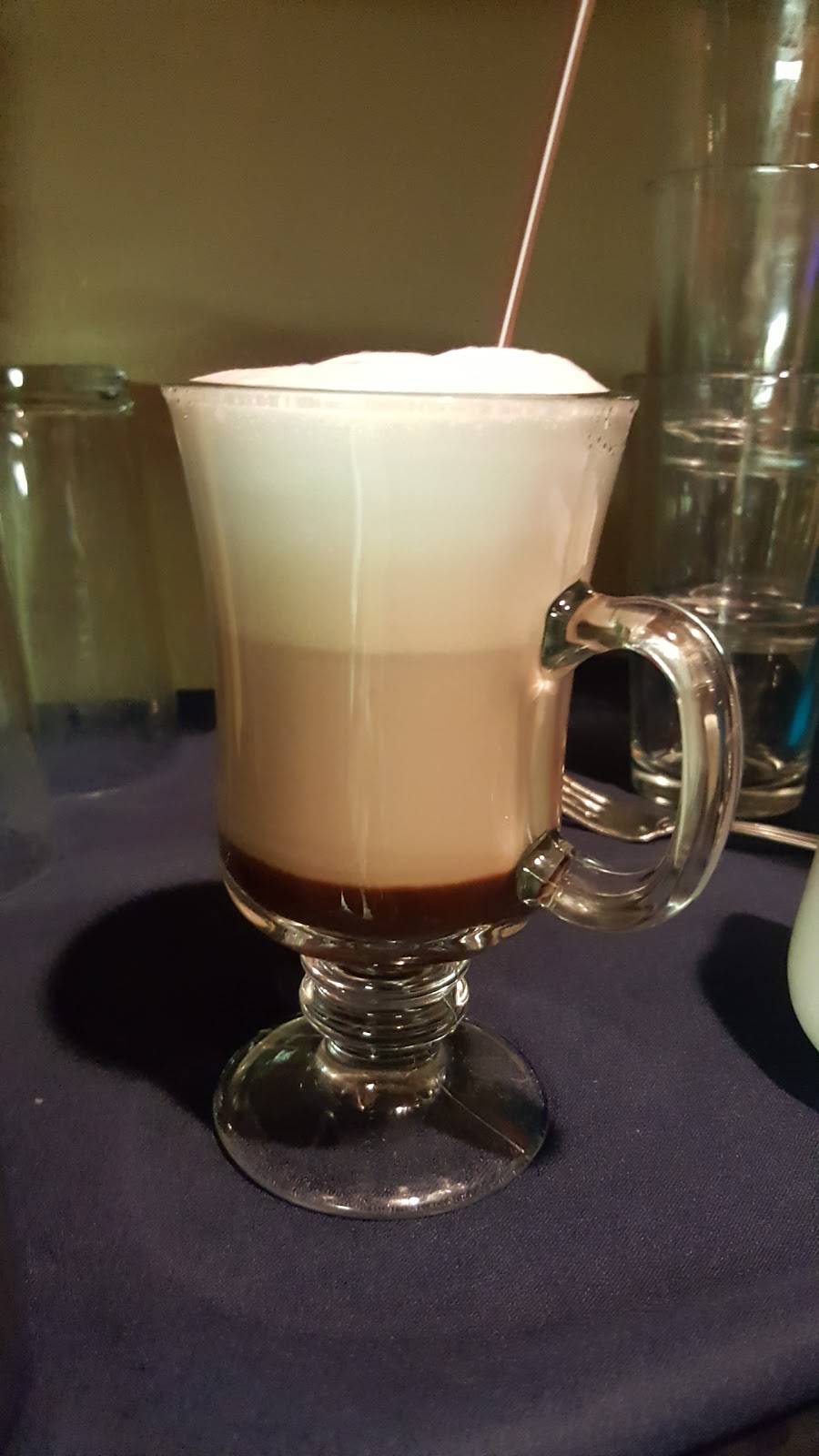 Lake Naomi Clubhouse | restaurant | 135 Miller Dr, Pocono Pines, PA 18350, USA | 5706462866 OR +1 570-646-2866