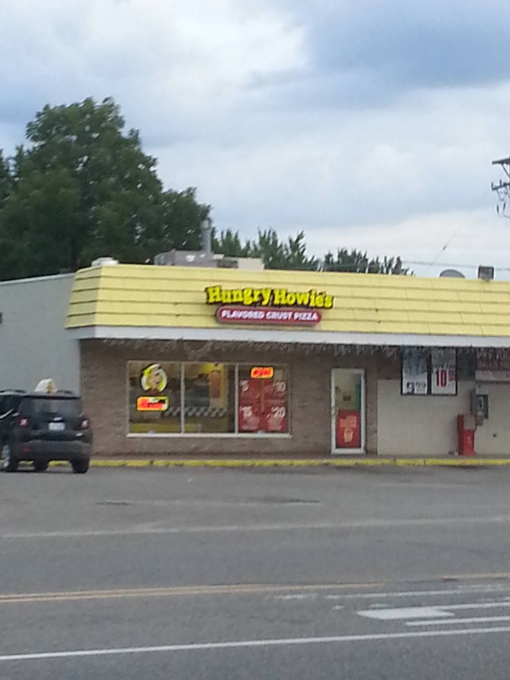 Hungry Howies Pizza | meal delivery | 893 S State St, Caro, MI 48723, USA | 9896724166 OR +1 989-672-4166