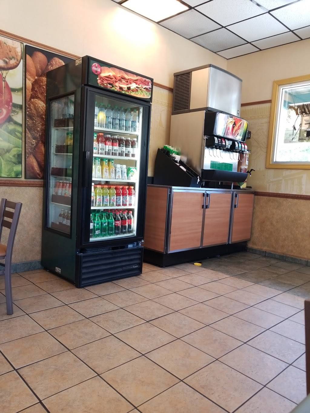 Subway | restaurant | 1009 Narragansett Blvd, Cranston, RI 02905, USA | 4014616177 OR +1 401-461-6177
