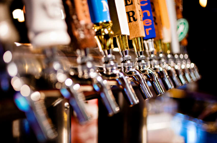 Mickeys Pub and Grill | restaurant | 435 William Hilton Pkwy #13, Hilton Head Island, SC 29926, USA | 8436899952 OR +1 843-689-9952