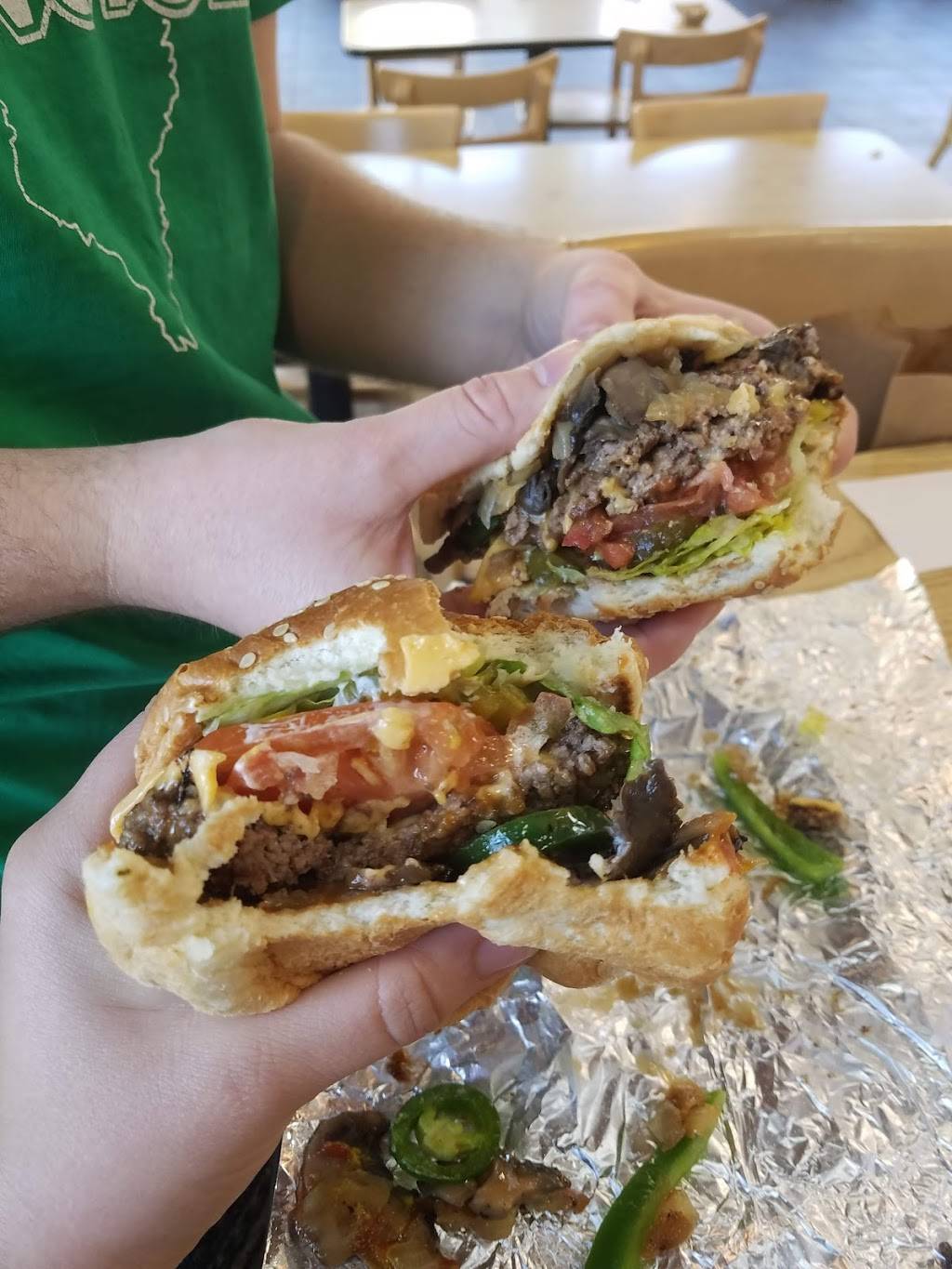 Five Guys | meal takeaway | 10060 Alabama St, Redlands, CA 92374, USA | 9093356666 OR +1 909-335-6666