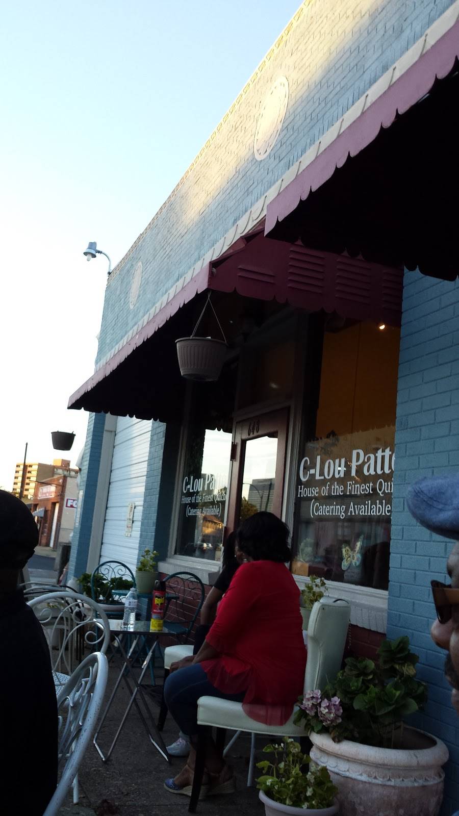 C-Lou Pattons House | restaurant | 648 Marshall Ave, Memphis, TN 38103, USA | 9015468539 OR +1 901-546-8539