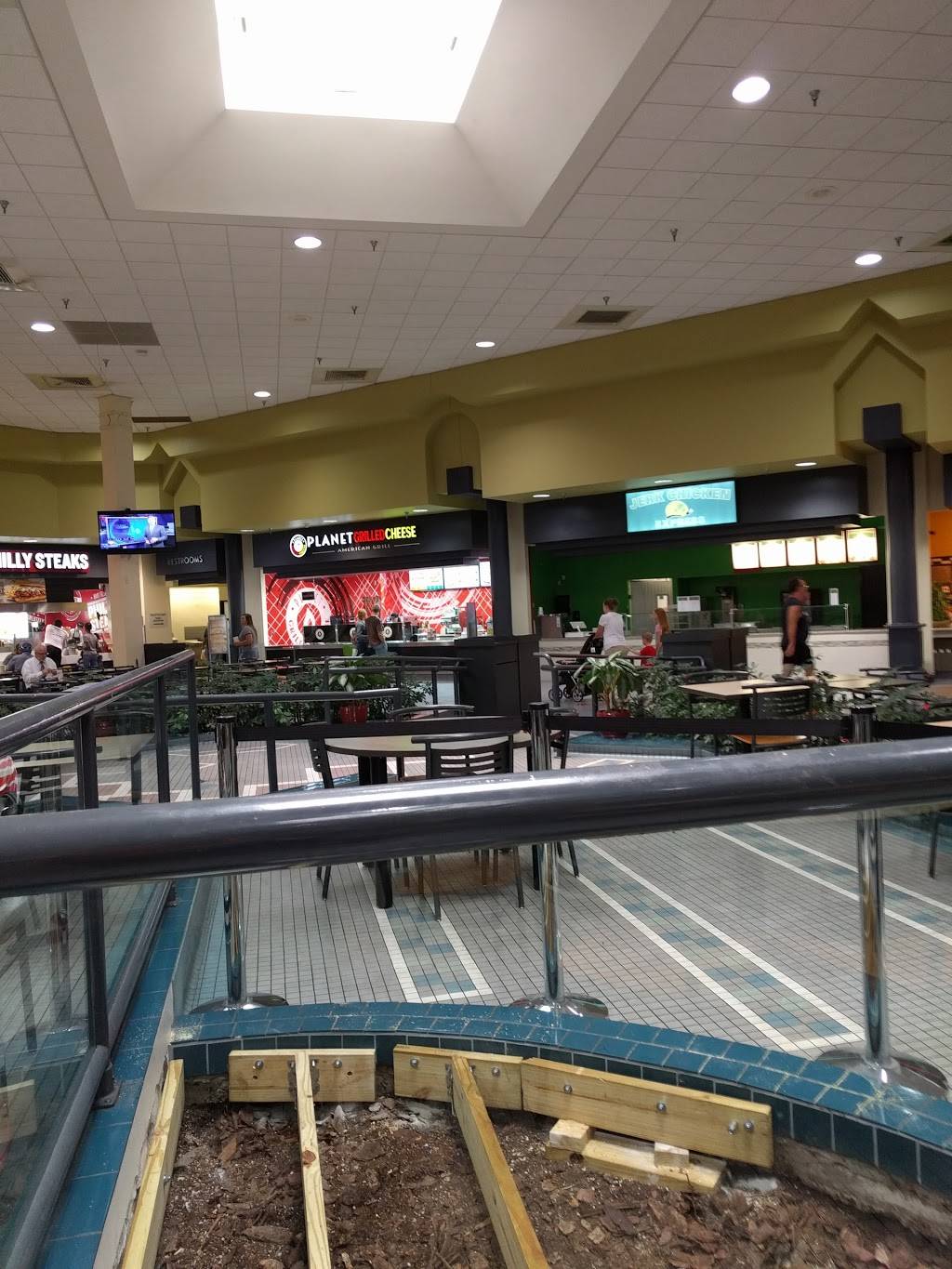 Planet Grilled Cheese - Lakeland Square Mall | restaurant | 3800 US Highway 98 North, Lakeland, FL 33809, Lakeland, FL 33809, USA | 4073531724 OR +1 407-353-1724