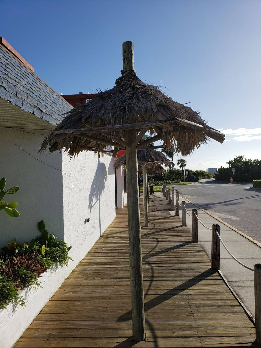 Captain Js | meal takeaway | 211 E Cocoa Beach Causeway, Cocoa Beach, FL 32931, USA | 3217831313 OR +1 321-783-1313