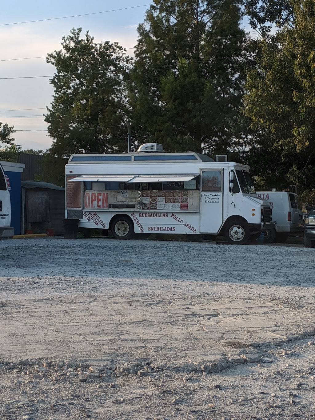 Taqueria El Cazador | restaurant | 1904 Ambassador Caffery Pkwy, Lafayette, LA 70506, USA | 3374420463 OR +1 337-442-0463