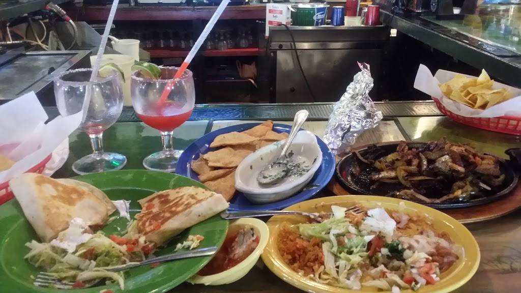 La Hacienda De Leon | restaurant | 5131 Lapalco Blvd, Marrero, LA 70072, USA | 5043098057 OR +1 504-309-8057