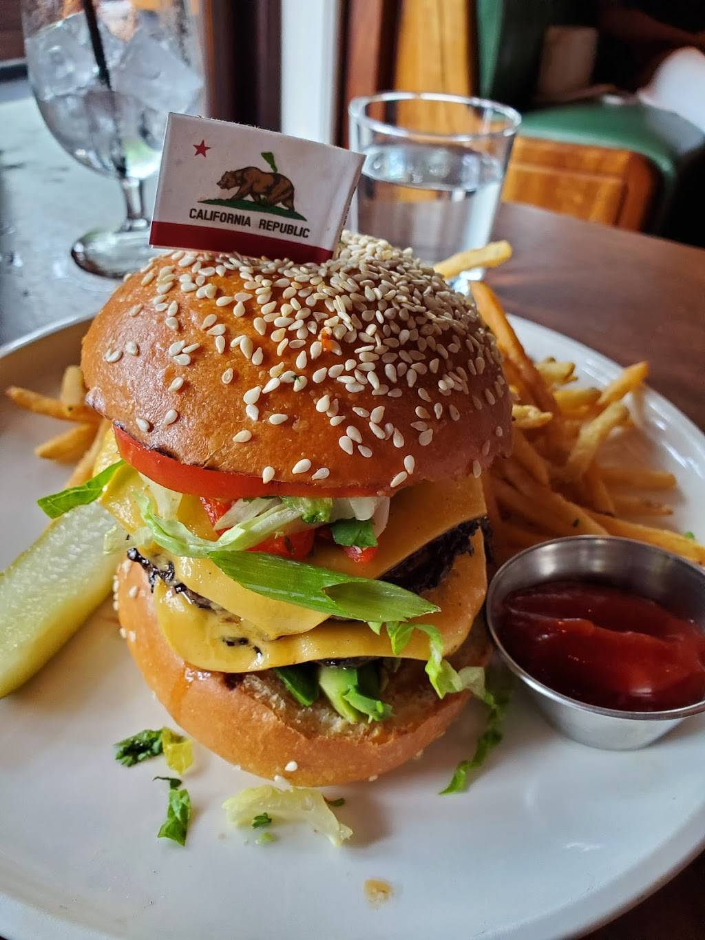 Upland | restaurant | 49 Collins Ave, Miami Beach, FL 33139, USA | 3056029998 OR +1 305-602-9998