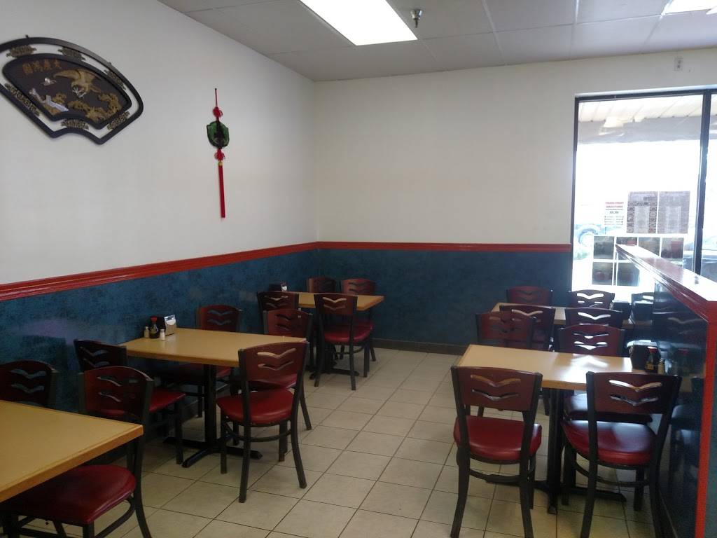 Golden Kitchen Restaurant | restaurant | 3311 N Sterling Ave, Peoria, IL 61604, USA | 3096866888 OR +1 309-686-6888