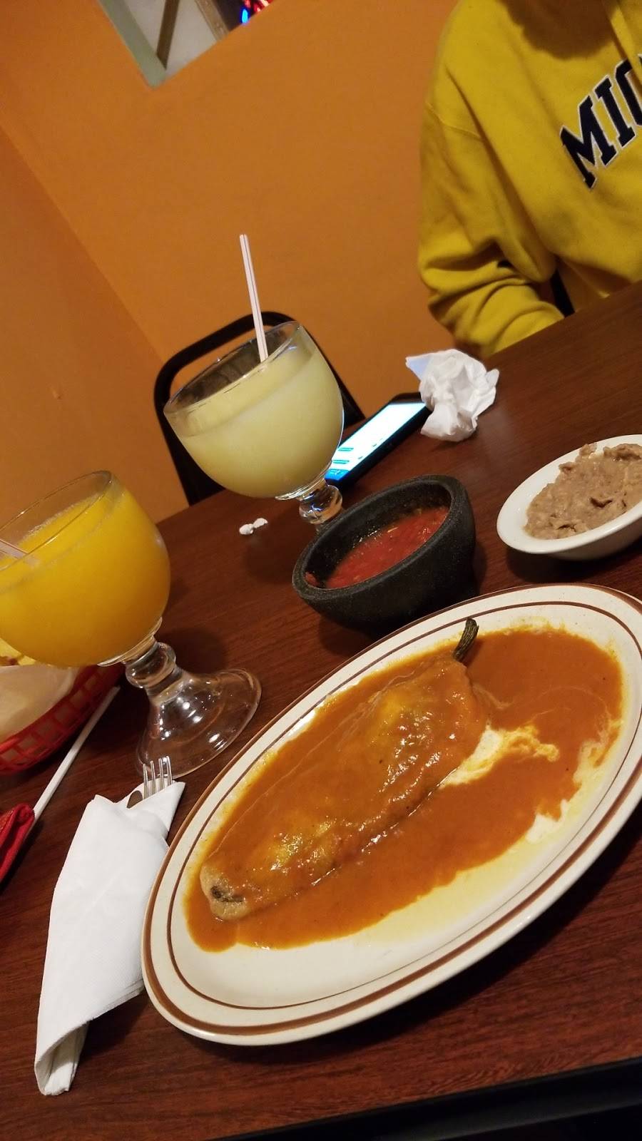 Los Jinetes Mexican Restaurant | restaurant | 220 1st St E, Independence, IA 50644, USA | 3193321361 OR +1 319-332-1361