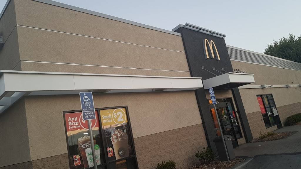 McDonalds | cafe | 24440 Alessandro Blvd, Moreno Valley, CA 92553, USA | 9514852090 OR +1 951-485-2090
