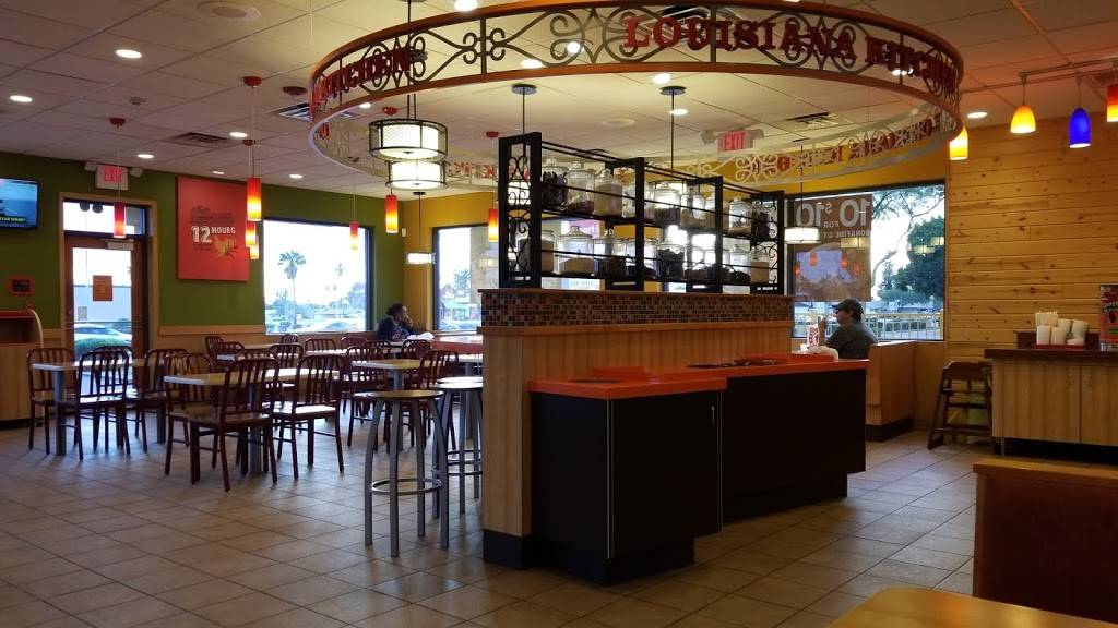 Popeyes Louisiana Kitchen | restaurant | 3426 W Greenway Rd, Phoenix, AZ 85053, USA | 6028439100 OR +1 602-843-9100