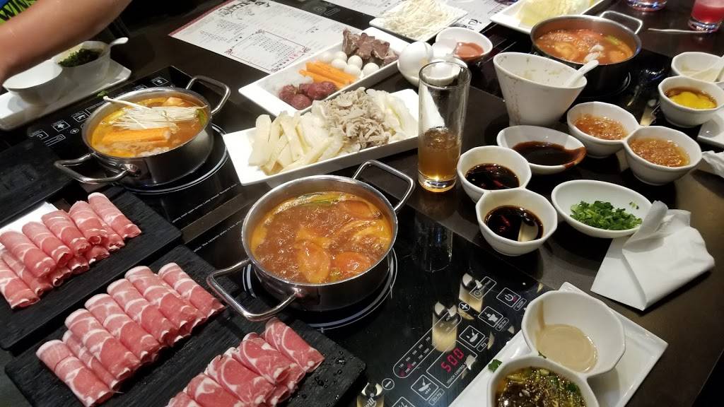 九鼎香火锅 | restaurant | 7030 Warden Ave, Markham, ON L3R 5Y2, Canada | 9059468899 OR +1 905-946-8899