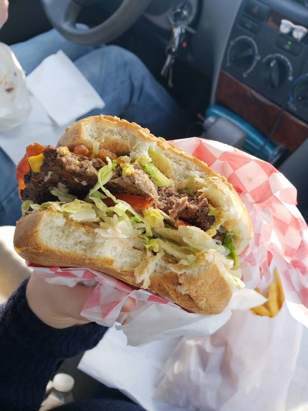 Burger Rush | restaurant | 790 W Broadway Rd, Tempe, AZ 85281, USA | 4809664000 OR +1 480-966-4000