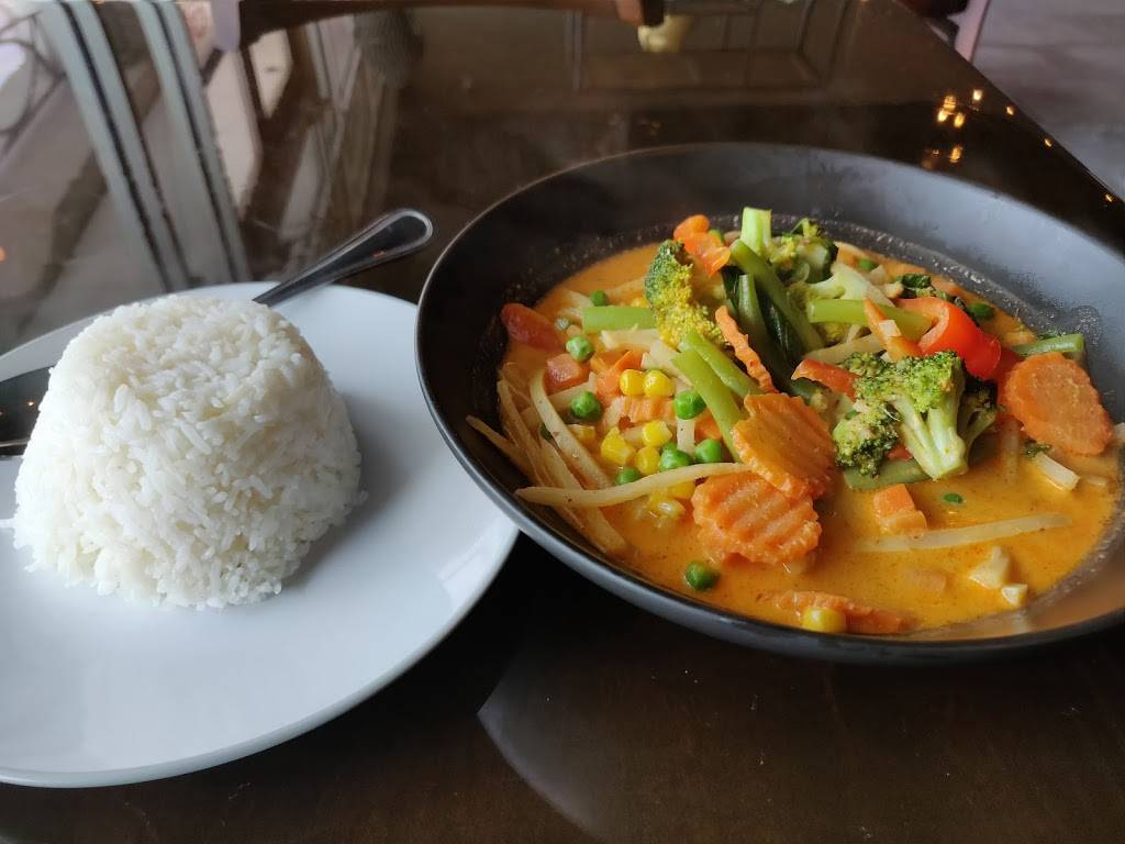 Zabs Asian Bistro | cafe | 5161 San Felipe St #300, Houston, TX 77056, USA | 7134920680 OR +1 713-492-0680