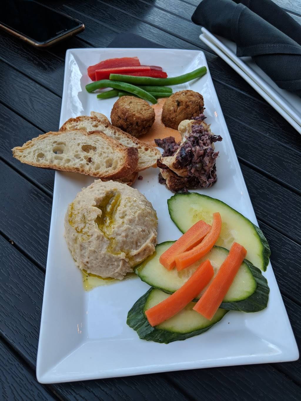 Lake Anne Coffee House & Wine Bar | restaurant | 1612 Washington Plaza N, Reston, VA 20190, USA | 7034819766 OR +1 703-481-9766