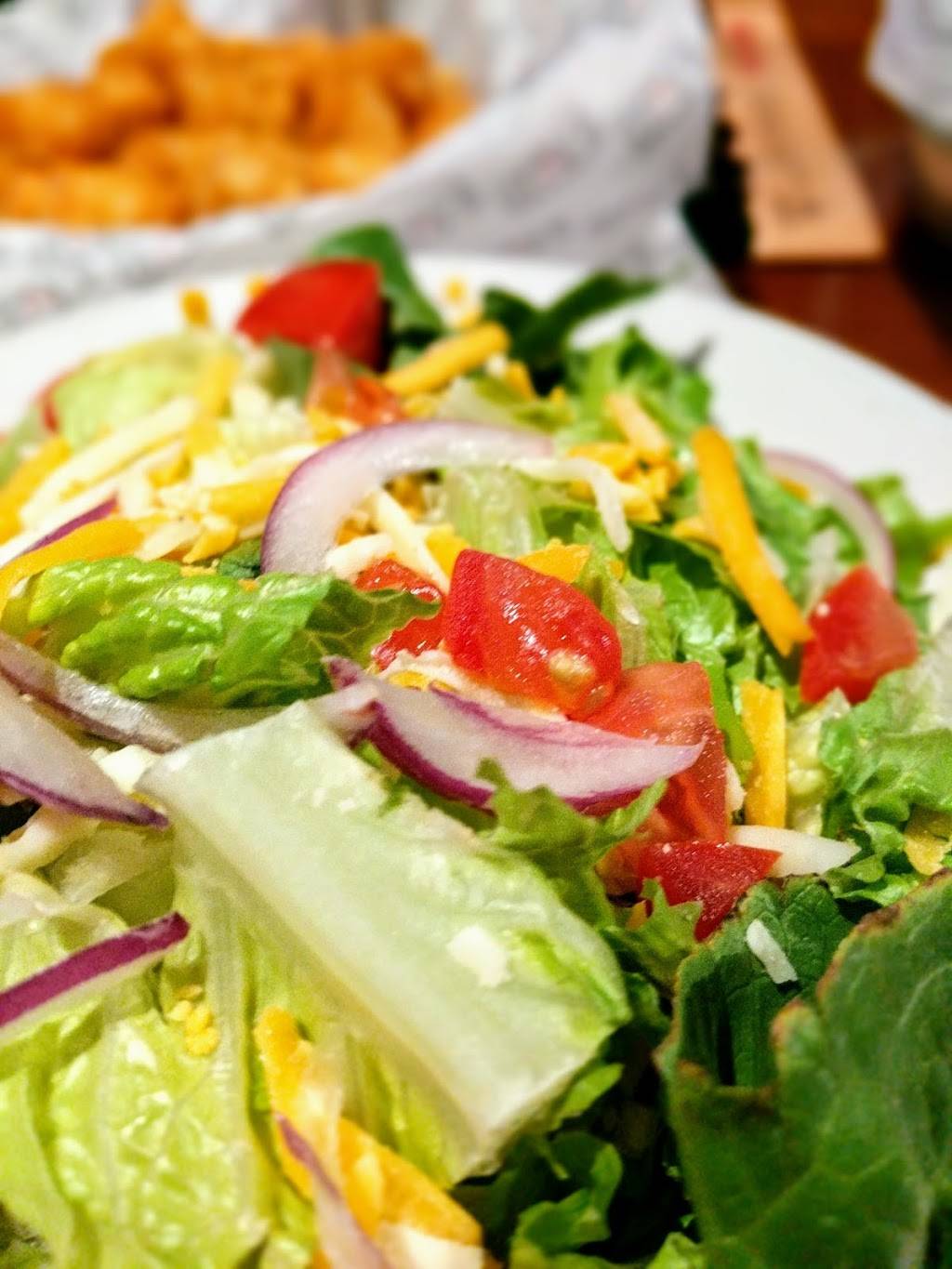 Fox & Hound | restaurant | 112 W Campbell Rd, Richardson, TX 75080, USA | 9724374225 OR +1 972-437-4225