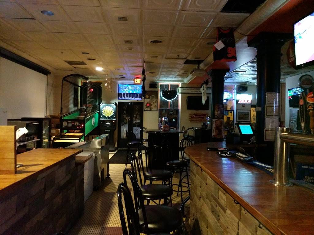 Saltine Warrior Sports Pub | restaurant | 214 W Water St, Syracuse, NY 13202, USA | 3153147740 OR +1 315-314-7740