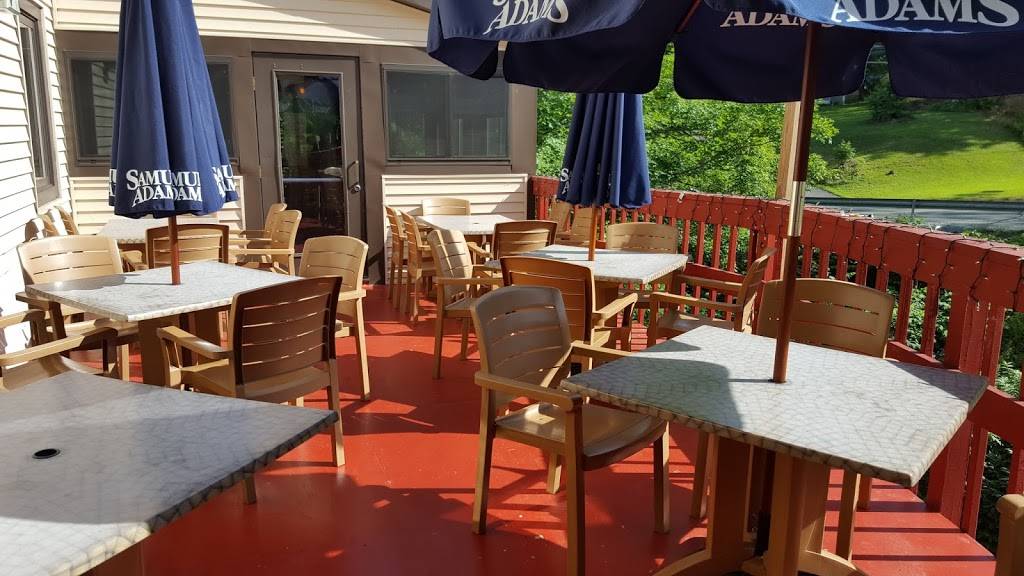 Blackbird Tavern LLC | restaurant | 6 Way Rd, Middlefield, CT 06455, USA | 8603490860 OR +1 860-349-0860