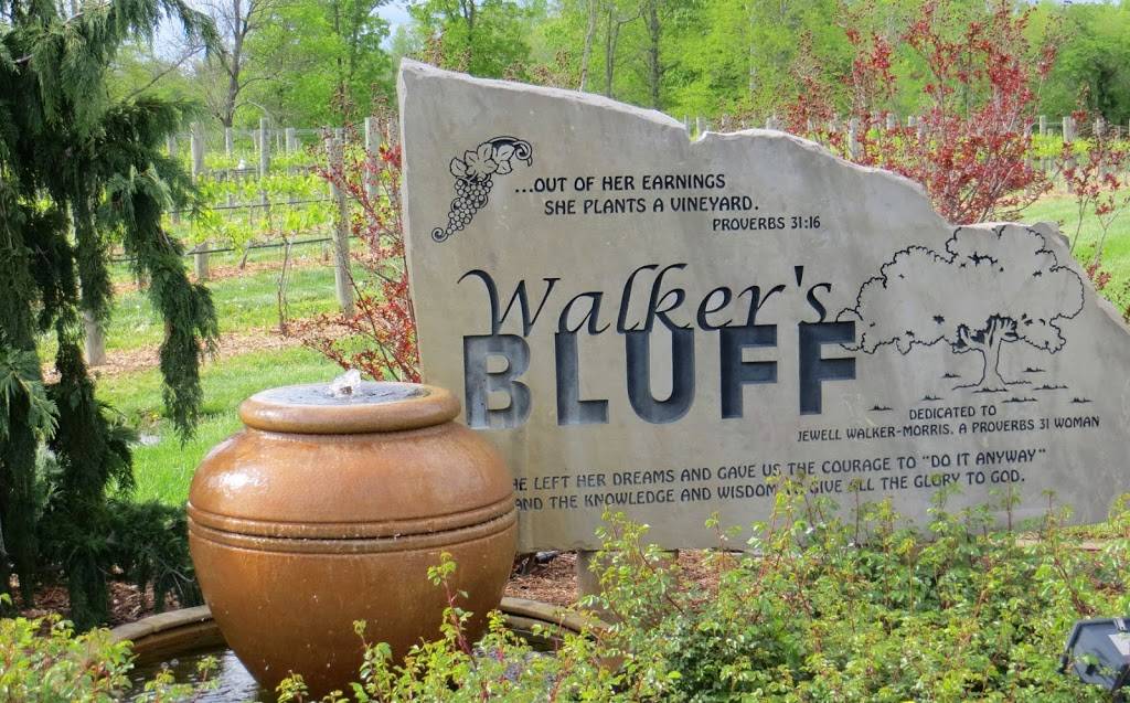 Walkers Bluff | restaurant | 326 Vermont Rd, Carterville, IL 62918, USA | 6189569900 OR +1 618-956-9900