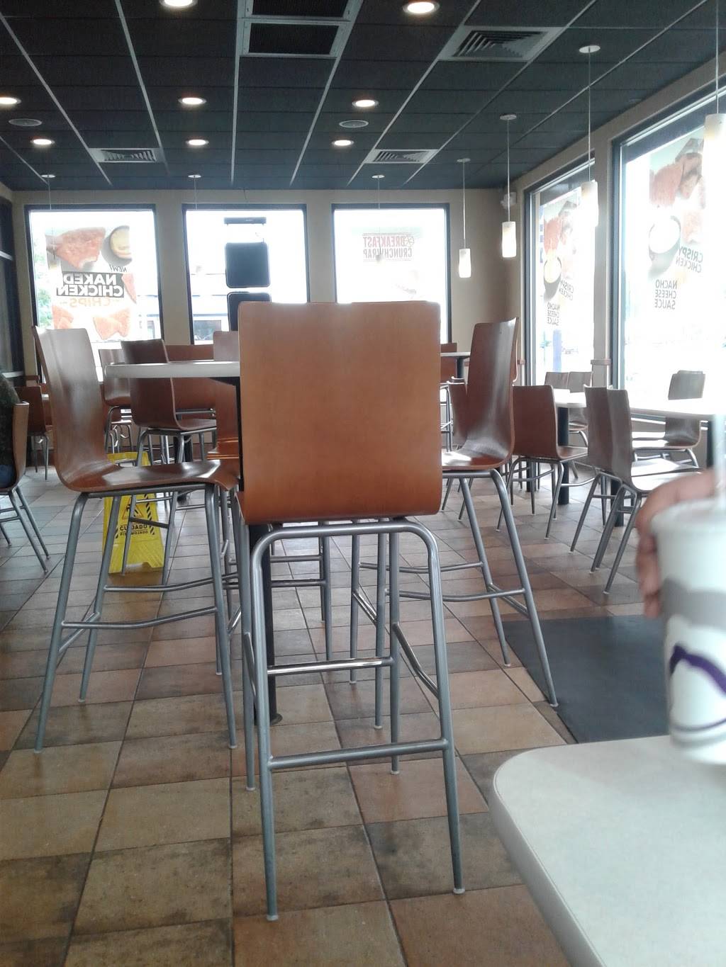 Taco Bell | meal takeaway | 1235 N High St, Hillsboro, OH 45133, USA | 9373932488 OR +1 937-393-2488