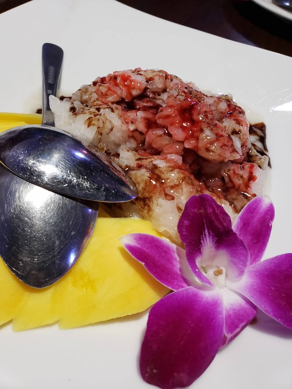 Tokayo Sushi & Ramen | restaurant | 3712 S Broadway, Englewood, CO 80113, USA | 3037812637 OR +1 303-781-2637