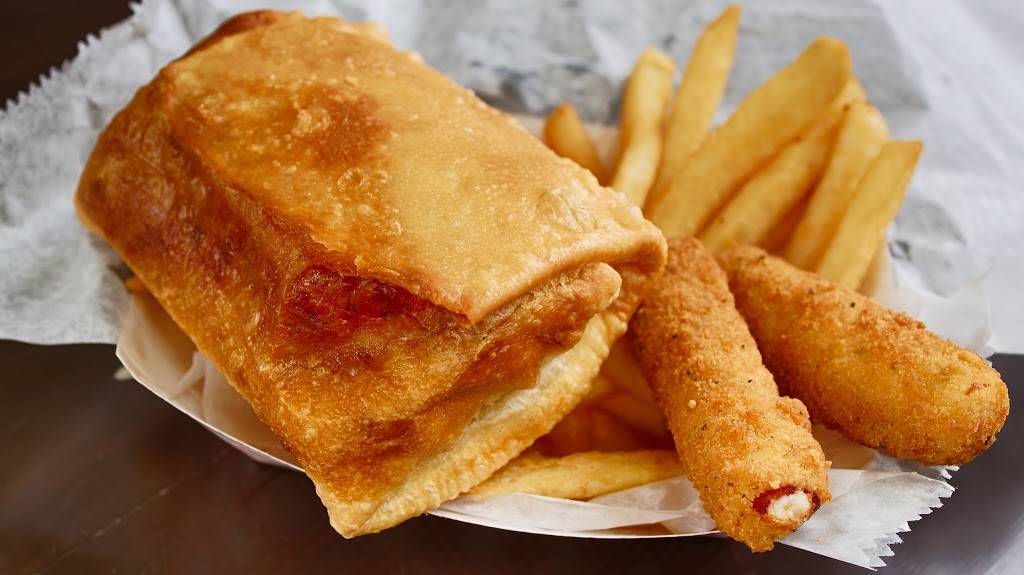 JJ Fish & Chicken | meal takeaway | 1400 E 47th St, Chicago, IL 60653, USA | 7739243000 OR +1 773-924-3000