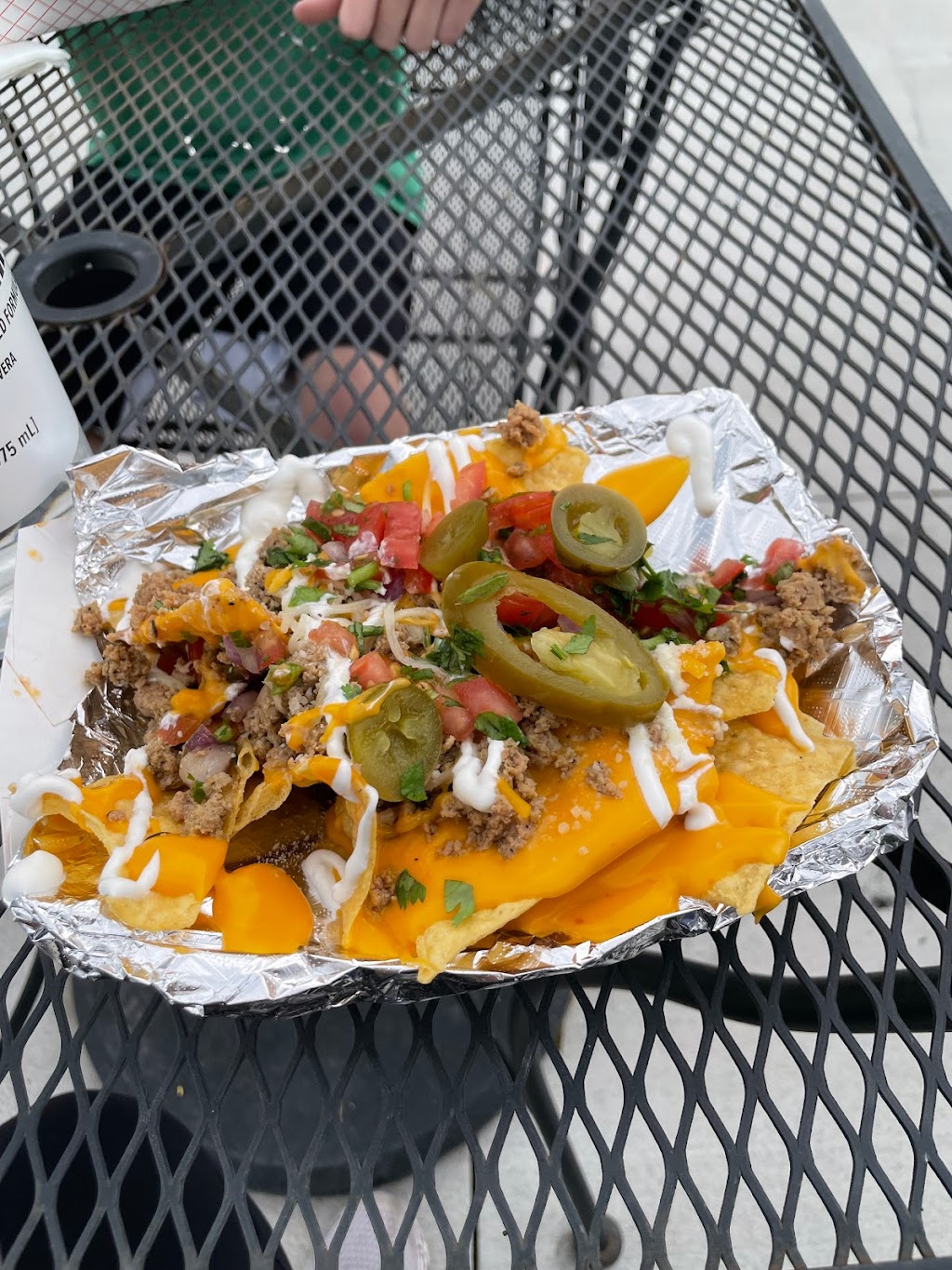 Frutas La Hormiguita | restaurant | 4975 Reynolda Rd, Winston-Salem, NC 27106, USA | 3369882510 OR +1 336-988-2510