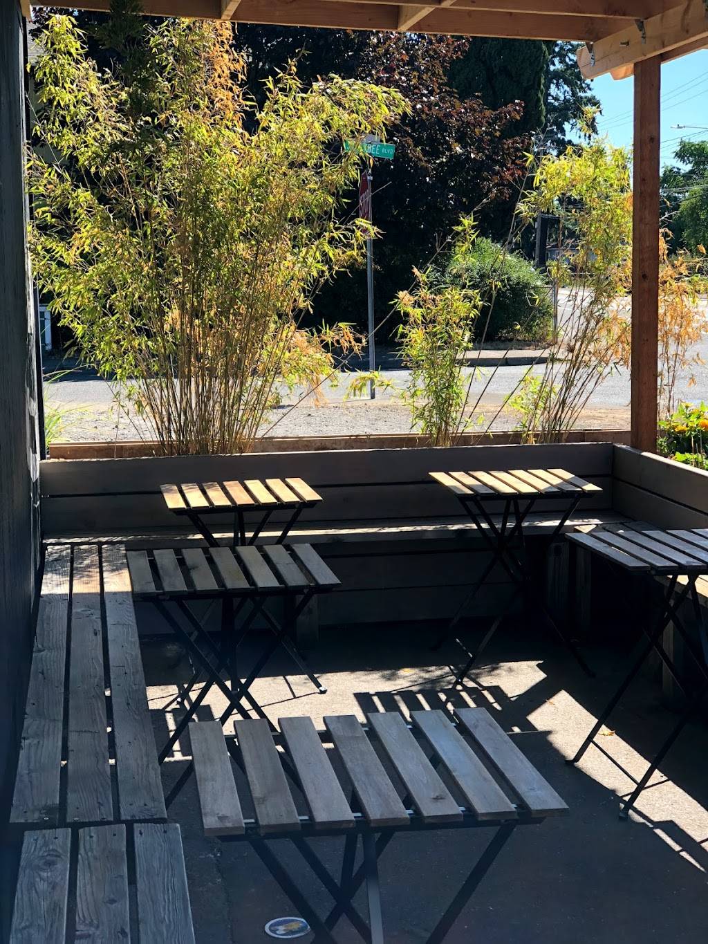 Misdemeanor Meadows | restaurant | 6920 SE 52nd Ave, Portland, OR 97206, USA | 5032068556 OR +1 503-206-8556