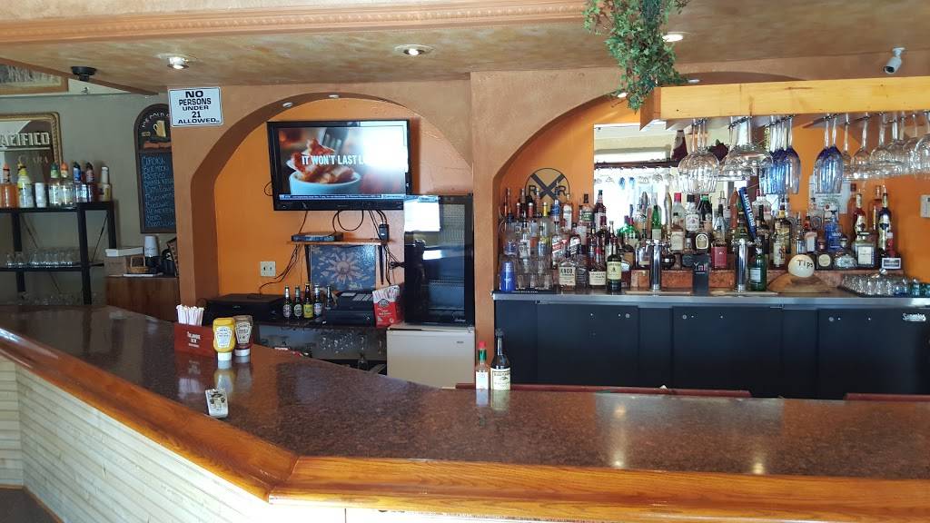 The Family Corner | restaurant | 448 W Sierra Ave, Portola, CA 96122, USA | 5308329780 OR +1 530-832-9780