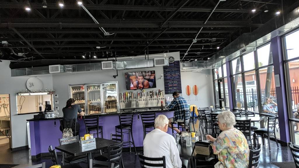 Frank n Steins | restaurant | 105 W Sherman Way Ste 106, Nixa, MO 65714, USA | 4174944165 OR +1 417-494-4165