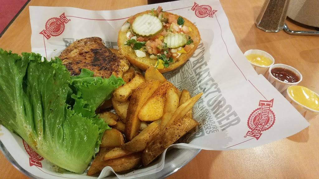 Fuddruckers | restaurant | 436 Broadway, Methuen, MA 01844, USA | 9786859300 OR +1 978-685-9300