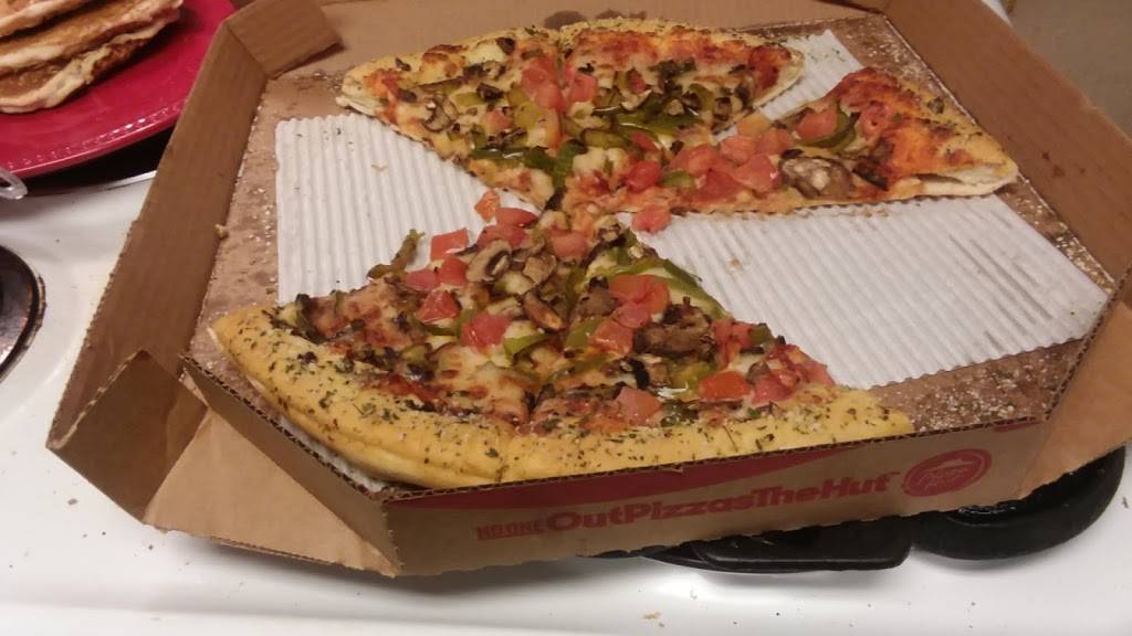 Pizza Hut | meal delivery | 655 S 4th E, Preston, ID 83263, USA | 2088527145 OR +1 208-852-7145