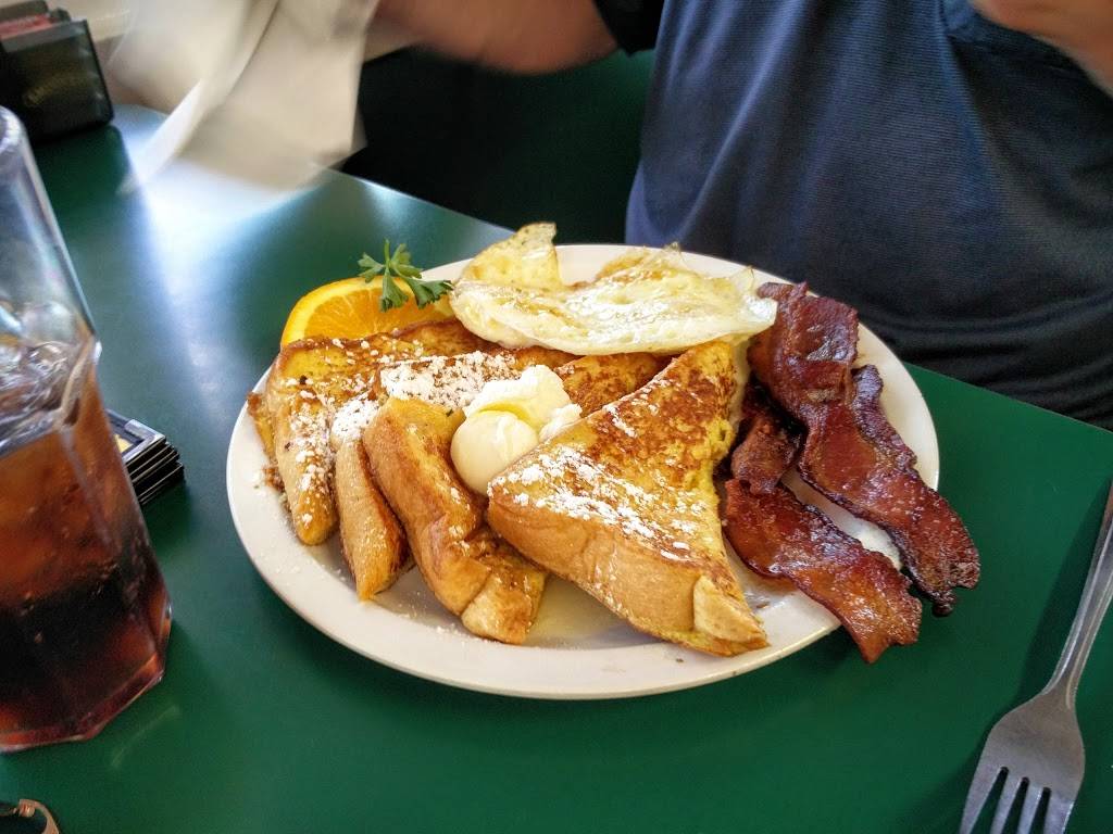 Happy Burger Diner | restaurant | 5120 CA-140, Mariposa, CA 95338, USA | 2099662719 OR +1 209-966-2719