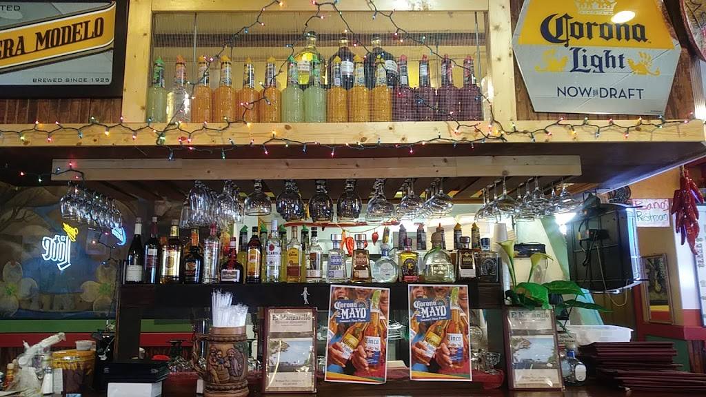 El Manzanillo | restaurant | 30 Dillard Rd, Highlands, NC 28741, USA | 8285260608 OR +1 828-526-0608