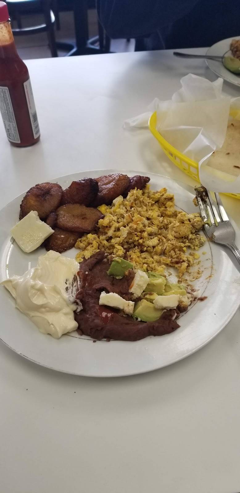 Ktrachos Town | restaurant | 8990 Sierra Ave, Fontana, CA 92335, USA | 5625138442 OR +1 562-513-8442