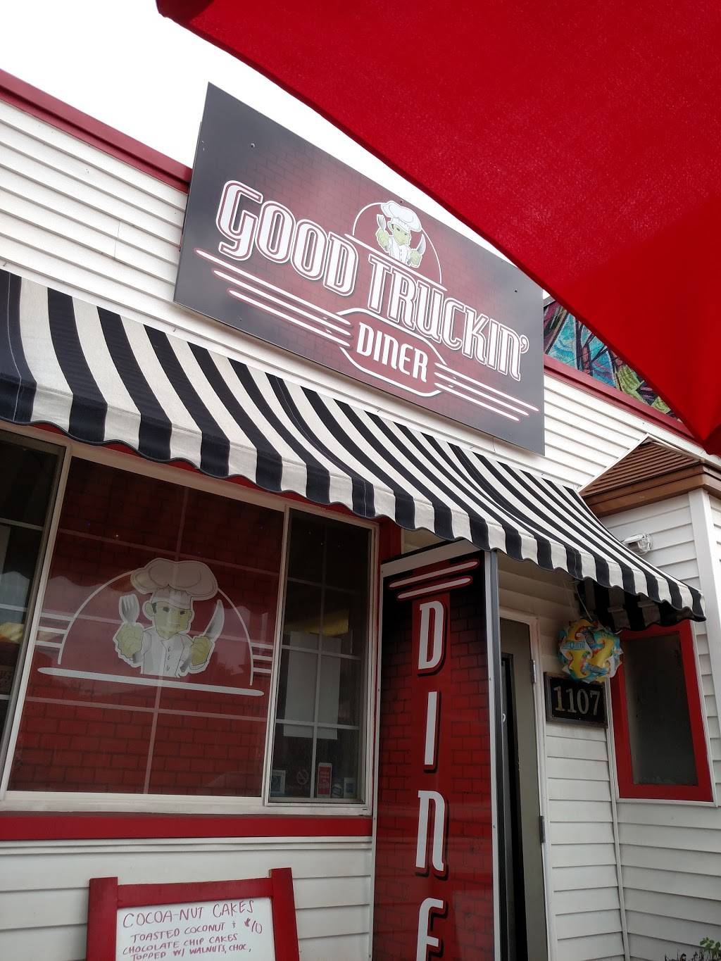 Good Truckin Diner | restaurant | 1107 S Washington Ave, Lansing, MI 48910, USA | 5172537961 OR +1 517-253-7961