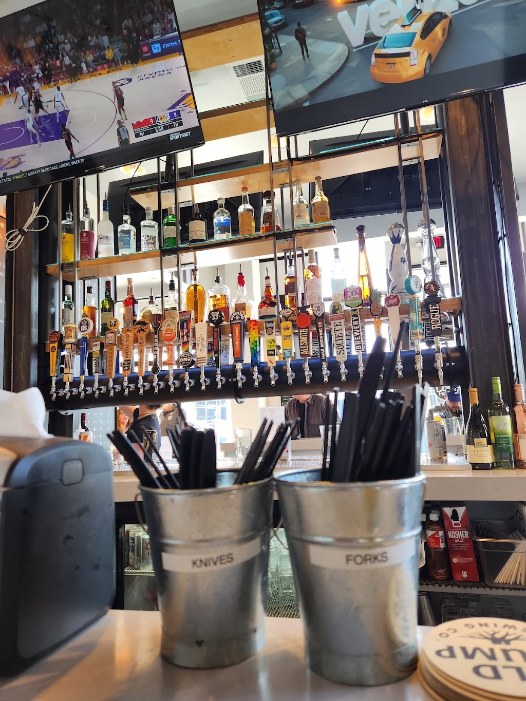 Dog Haus | restaurant | 638 N Azusa Ave, Azusa, CA 91702, USA | 6266339090 OR +1 626-633-9090