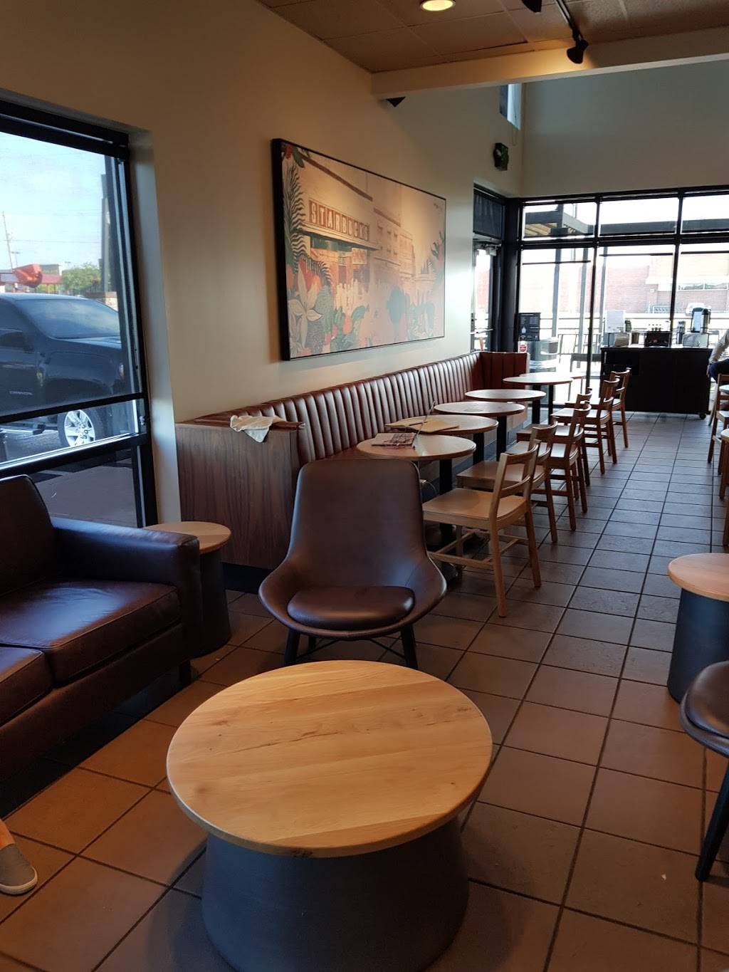 Starbucks | cafe | 620 SW 19th St, Moore, OK 73160, USA | 4057937460 OR +1 405-793-7460