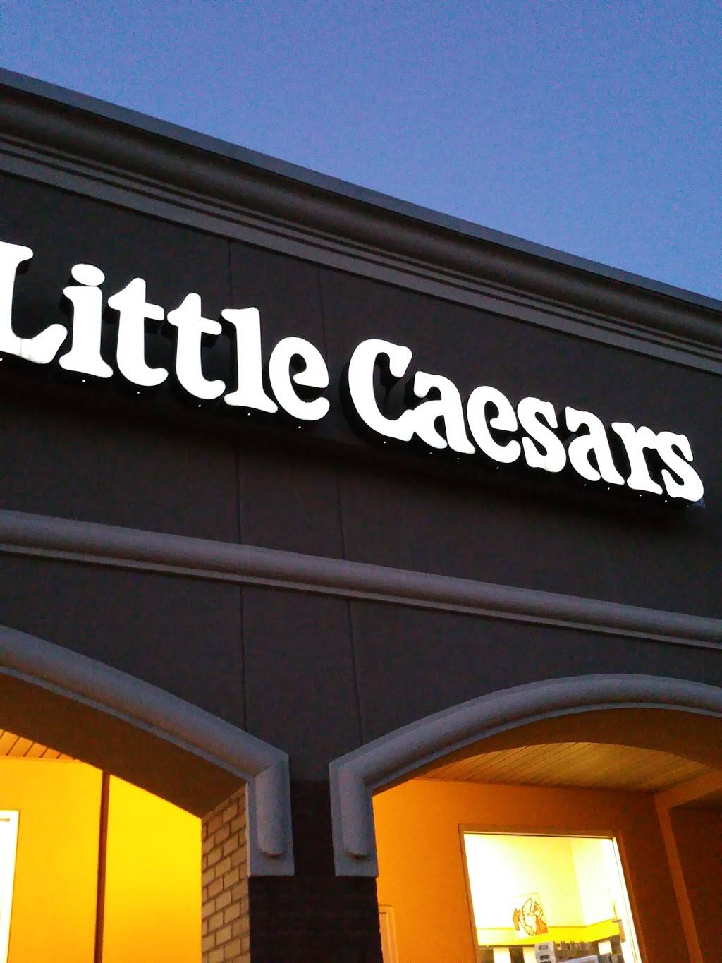 Little Caesars Pizza | meal takeaway | 490 US-51 BYP, Dyersburg, TN 38024, USA | 7312850777 OR +1 731-285-0777