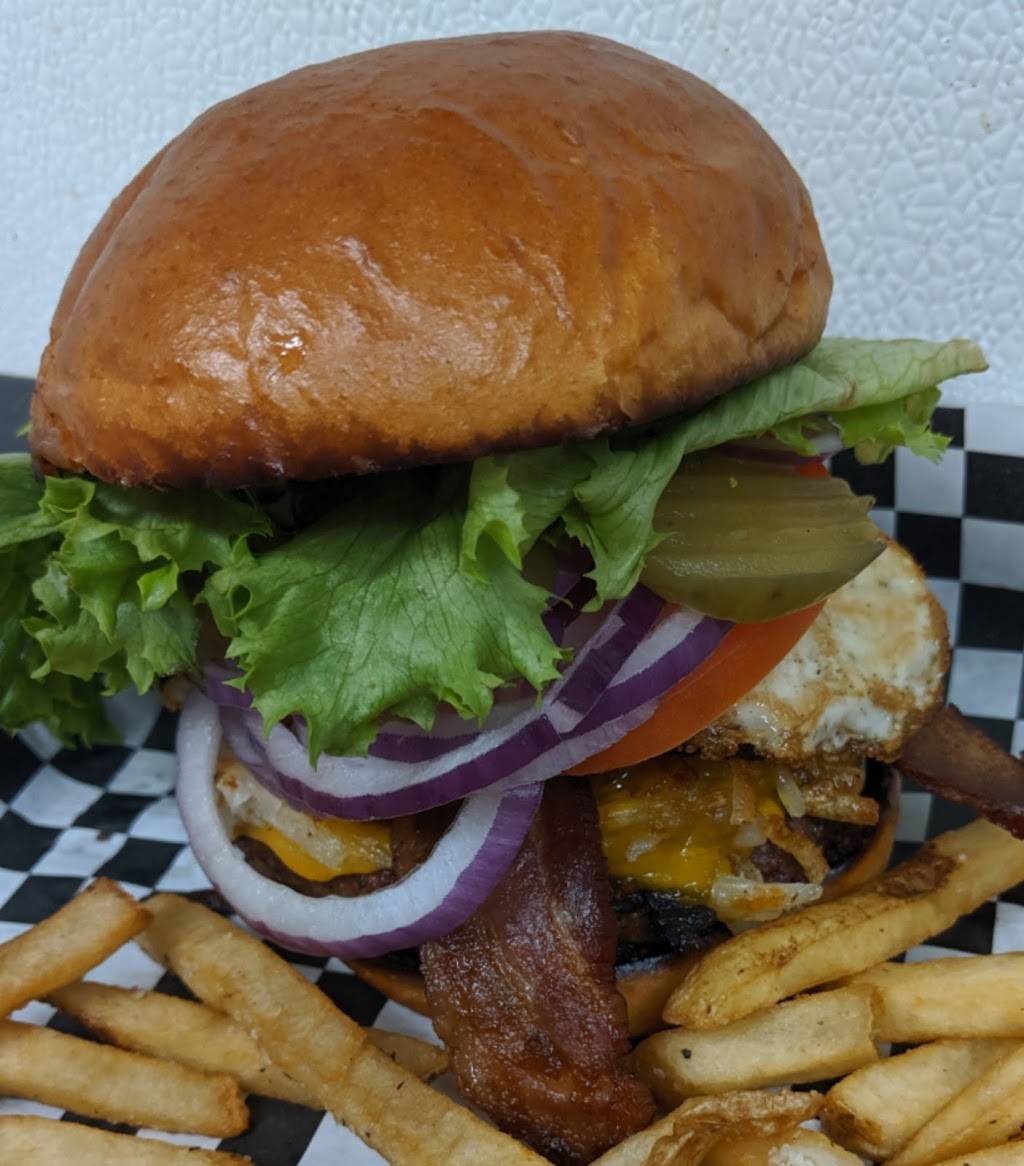 Corner Stone Tavern | restaurant | 103 Stephen St, Lemont, IL 60439, USA | 6308637735 OR +1 630-863-7735