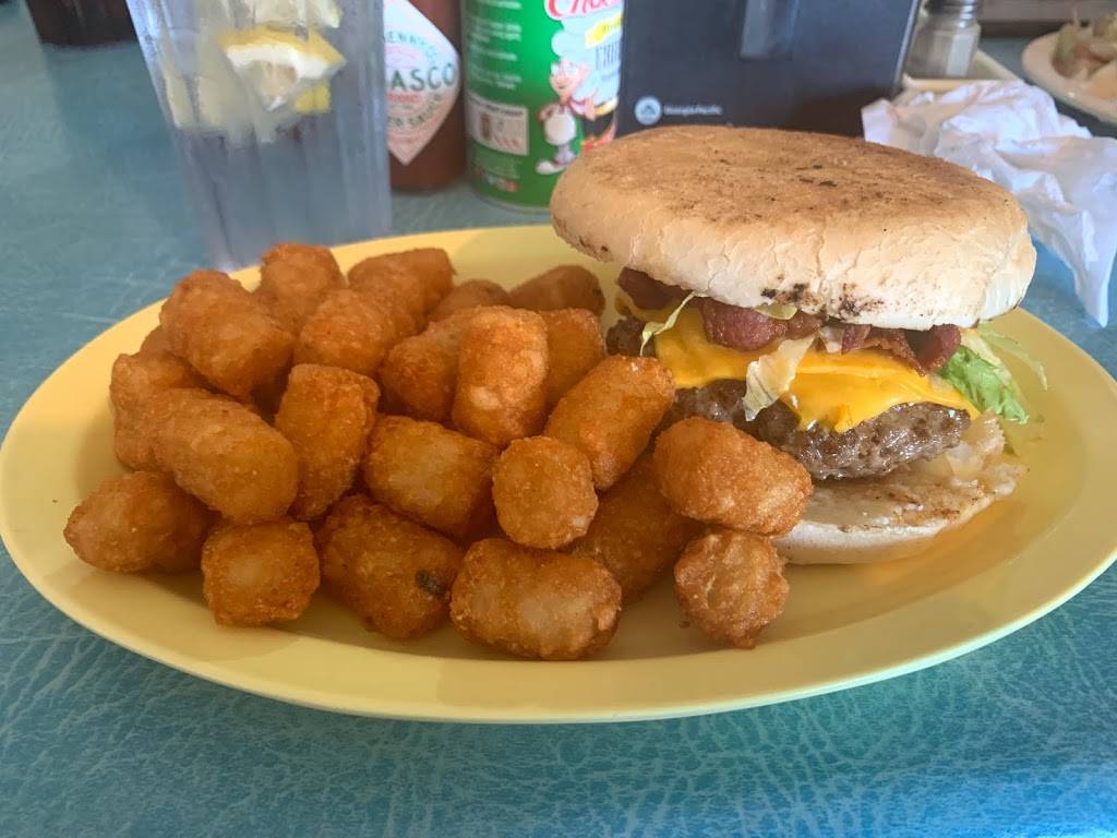 Park Restaurant | restaurant | 204 Park Ave, Abbeville, LA 70510, USA | 3378939957 OR +1 337-893-9957