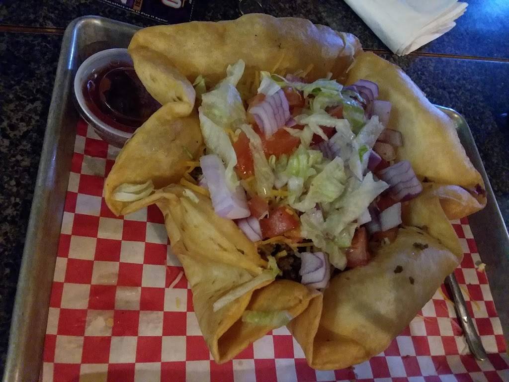 On the Mark Sports Bar & Grill | restaurant | 2588 N Gregg Ave, Fayetteville, AR 72703, USA | 4795750123 OR +1 479-575-0123