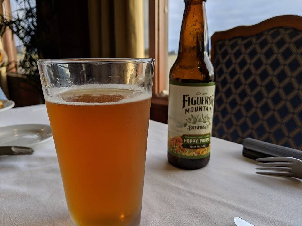 Vintners Bar & Grill | restaurant | 3455 Skyway Dr, Santa Maria, CA 93455, USA | 8059288000 OR +1 805-928-8000