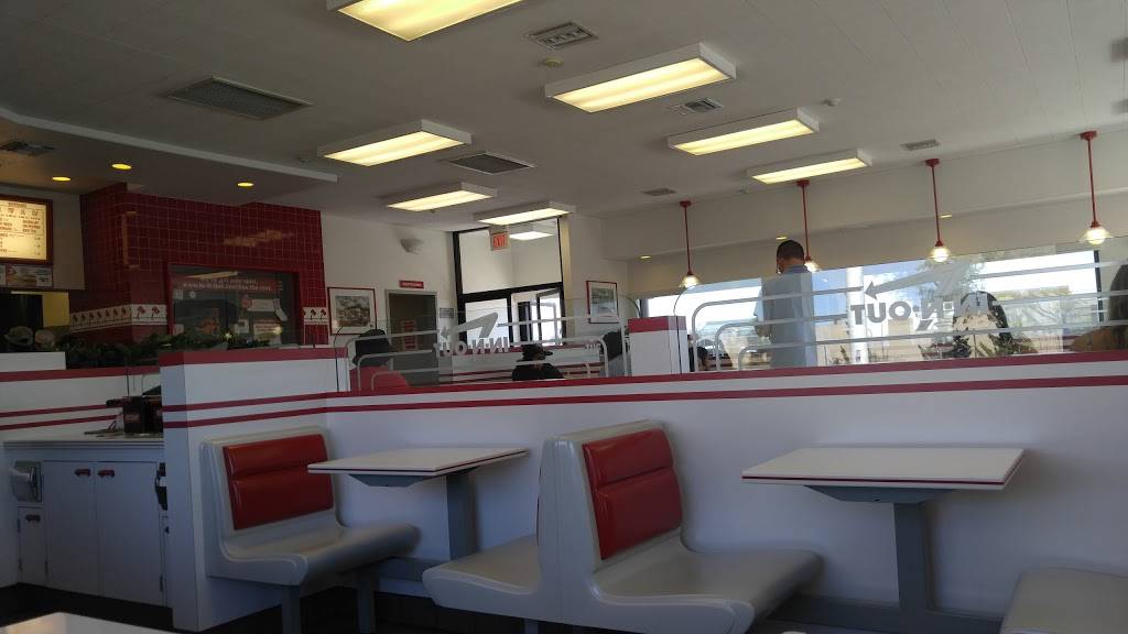 In-N-Out Burger | restaurant | 13074 Main St, Hesperia, CA 92345, USA | 8007861000 OR +1 800-786-1000