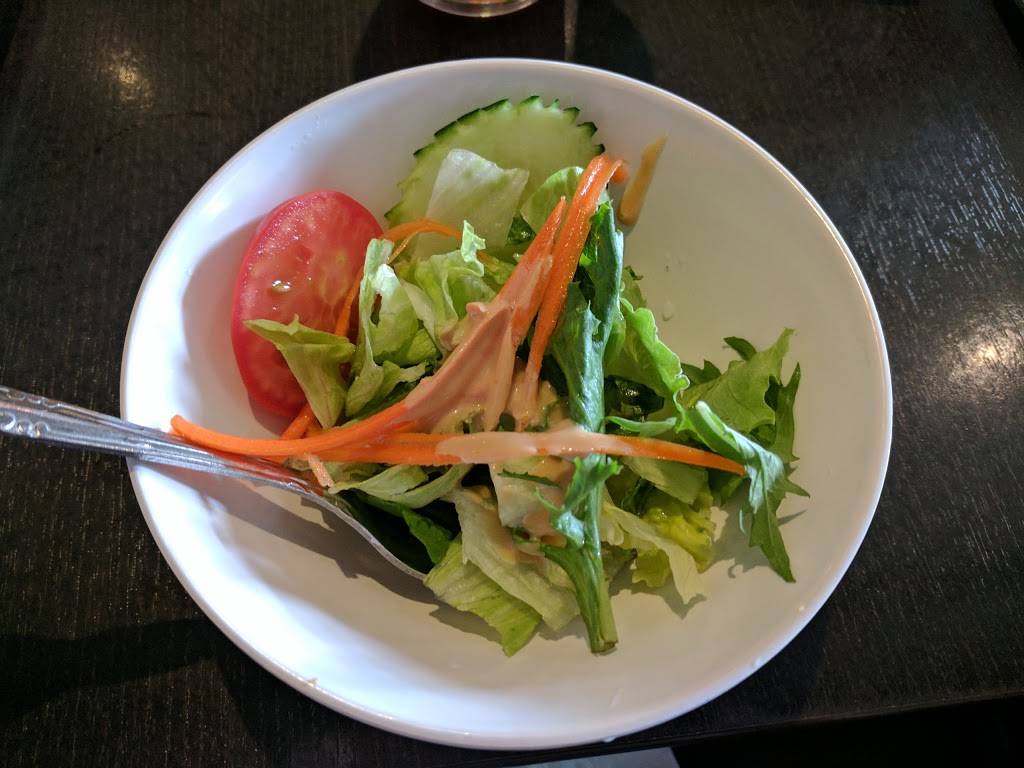 Sushi On Fire | restaurant | 301 Main St #103, Huntington Beach, CA 92648, USA | 7143748885 OR +1 714-374-8885