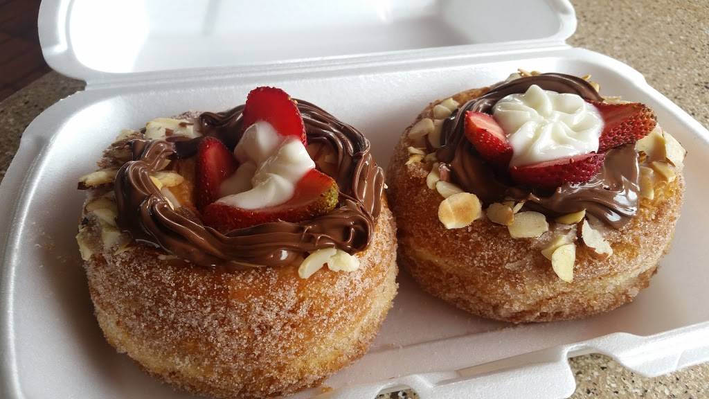 Donut Kings | bakery | 260 W Main St, Merced, CA 95340, USA | 2093835411 OR +1 209-383-5411
