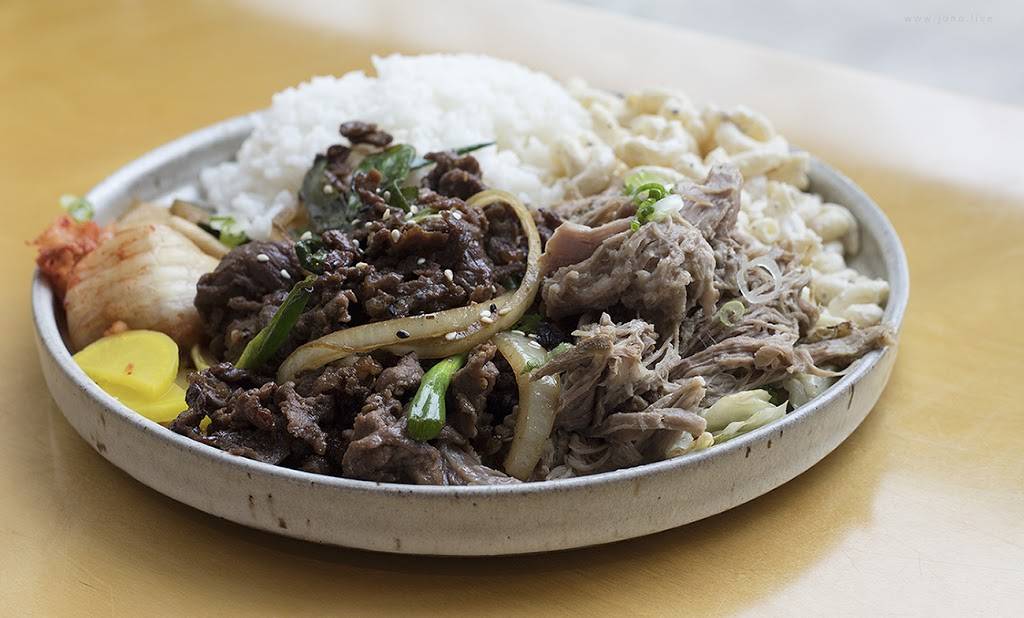 Smokin Fire Fish | restaurant | 3258 NE Broadway St, Portland, OR 97232, USA | 5032658200 OR +1 503-265-8200