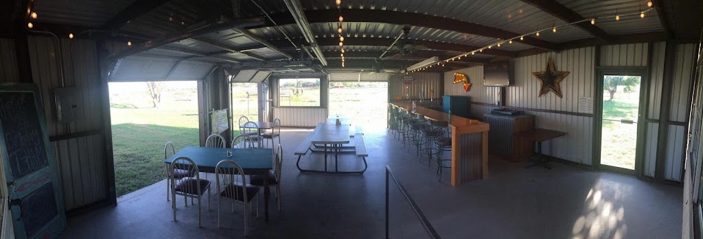 Sportmans Club | restaurant | 3310 Lake County Road 252, Colorado City, TX 79512, USA | 3257285324 OR +1 325-728-5324